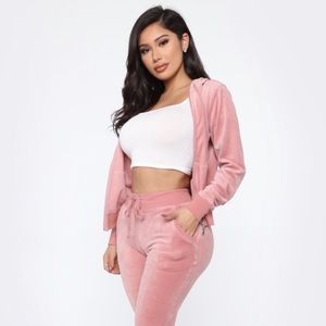 🌸 Fashion Nova Velour Set 🌸